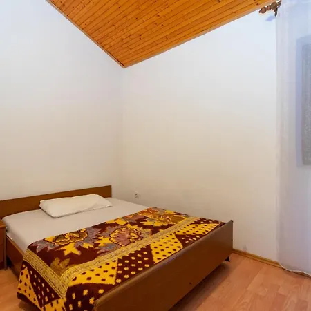 Apartment Mandre 4101a *
